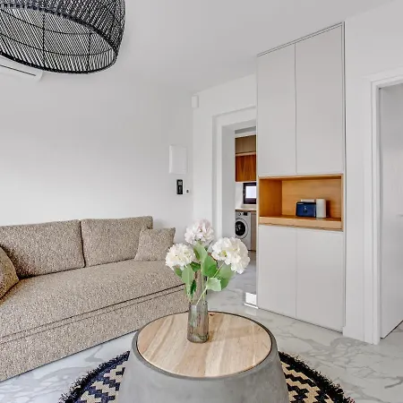 Sanders Old Port - Darling 1-bdr Apt W Balcony Apartman